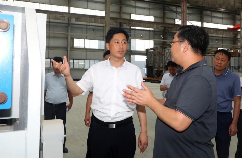 郭海磊调研开工项目建设情况