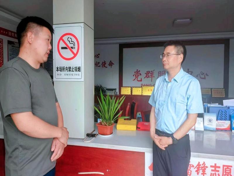 黄韡调研深入贯彻中央八项规定精神学习教育和农业农村工作