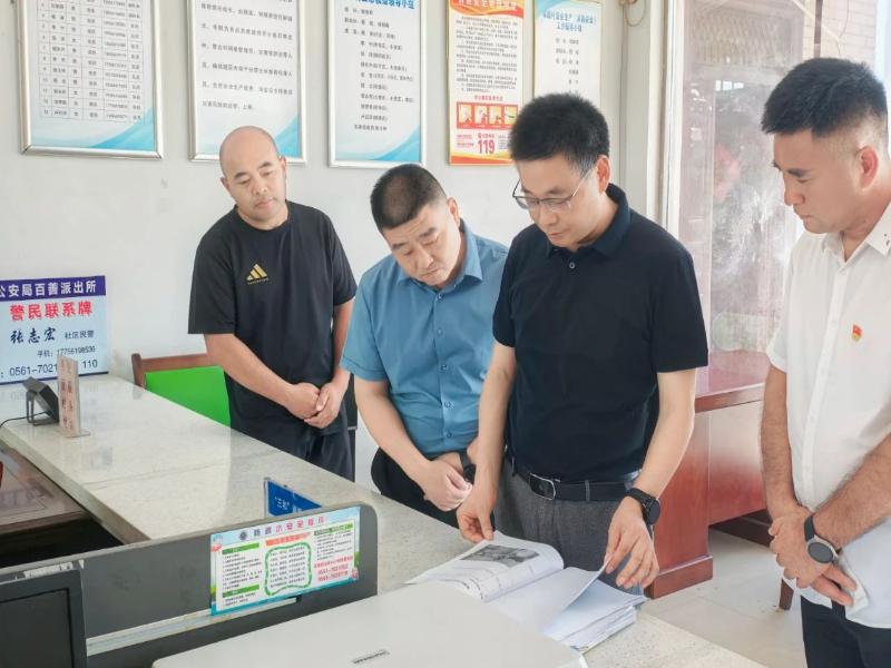 黄韡调研深入贯彻中央八项规定精神学习教育及农业农村工作
