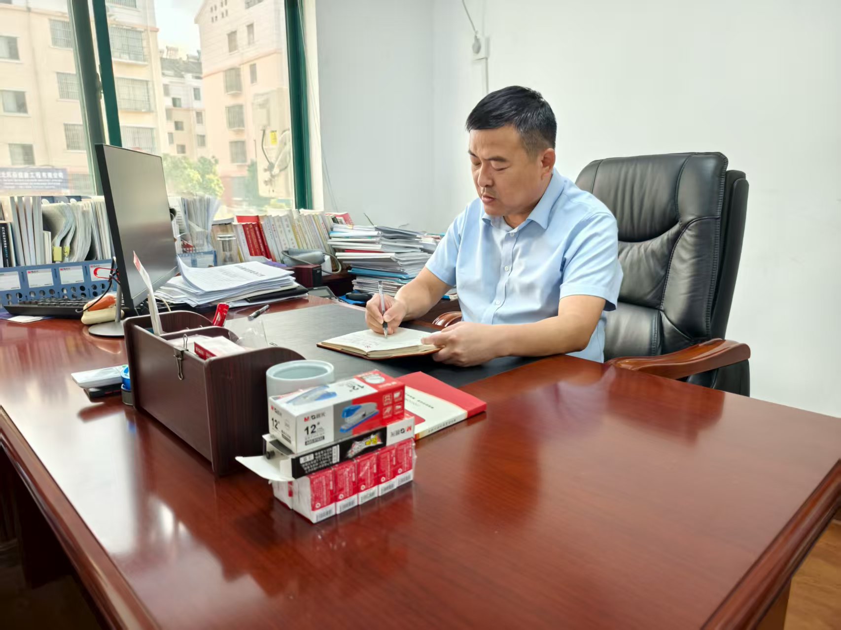 党建引领 因势利导 塌陷坑变 “聚宝盆”