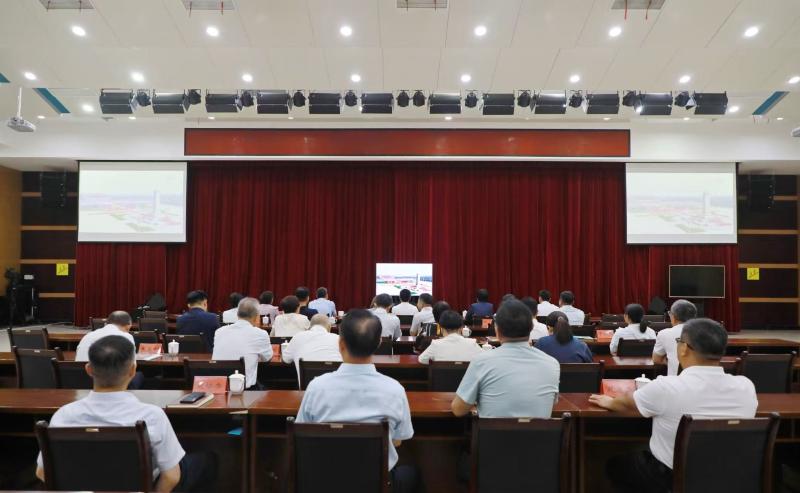 濉溪县四大班子集中收听收看纪念中国人民抗日战争暨世界反法西斯战争胜利80周年大会