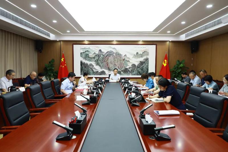 县委召开理论学习中心组2026年第10次学习研讨会议